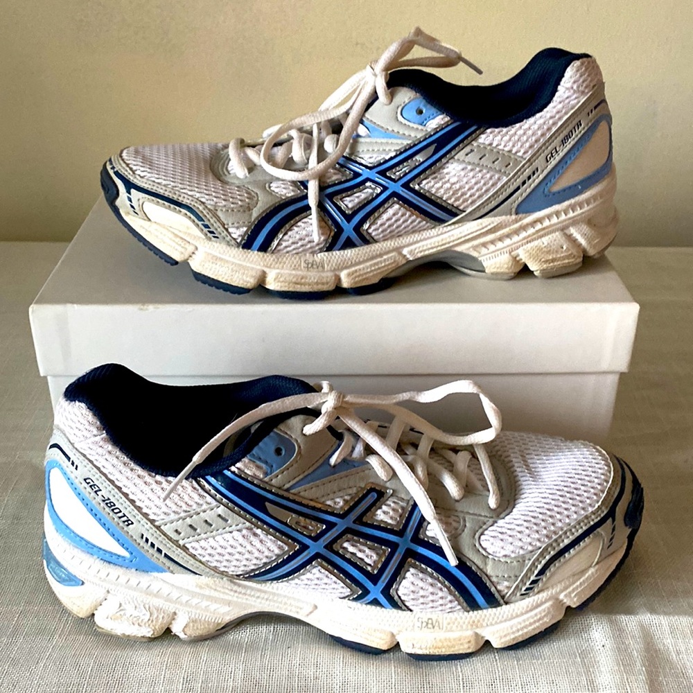 ASICS Womens Gel 180TR. size 8.